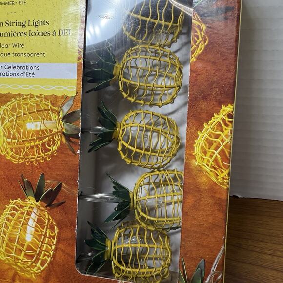 TROPICAL PINEAPPLE STRING LIGHT SET~10 Lights, Battery Operated~6 Ft. By Ashland - Picture 2 of 4